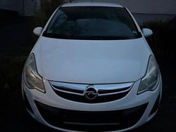 Weiß Gebraucht 2012 Opel Corsa Eco Kleinwagen | 2.700 € (Guter Preis)