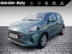 Grün Neu 2025 Hyundai i10 Select Kleinwagen | 17.290 € (Fairer Preis)