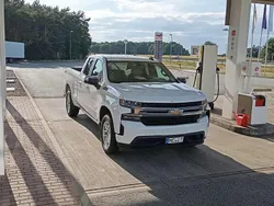 Weiß Gebraucht 2021 Chevrolet Silverado SUV | 42.800 € (Fairer Preis)
