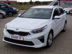Weiß Gebraucht 2020 Kia Ceed Sportswagon Spirit Kombi | 15.490 € (Fairer Preis)