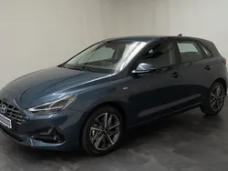 Blau Gebraucht 2023 Hyundai i30 Trend Limousine | 24.960 € (Etwas zu teuer)