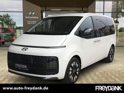 Creamy white Gebraucht 2025 Hyundai Staria Van / Kleinbus | 52.999 €