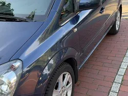 Blau Gebraucht 2011 Opel Zafira Design Edition Van / Kleinbus | 3.300 € (Fairer Preis)