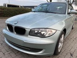 Grau Gebraucht 2009 BMW 116 Kleinwagen | 3.550 €
