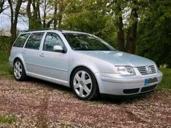 Silber Gebraucht 1999 VW Golf IV Kombi | 3.400 €