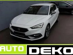 Weiß Gebraucht 2020 Seat Leon FR Limousine | 17.870 € (Fairer Preis)
