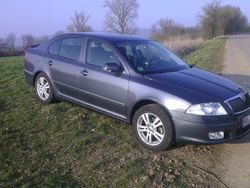 Grau metallic Gebraucht 2008 Skoda Octavia Sport Limousine | 11.499 €