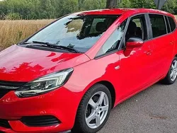Rot Gebraucht 2017 Opel Zafira Van / Kleinbus | 8.900 € (Guter Preis)