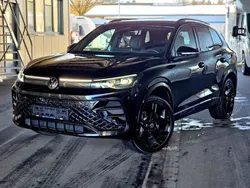Deep black perleffekt (metallic) Gebraucht 2024 VW Tiguan R-line SUV | 48.880 € (Fairer Preis)