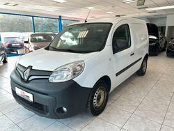 Weiß Gebraucht 2020 Renault Kangoo Rapid Extra Van / Kleinbus | 7.990 € (Superpreis)