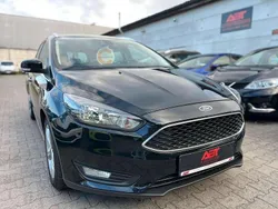 Schwarz Gebraucht 2015 Ford Focus Kombi | 8.799 € (Fairer Preis)