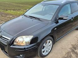 Schwarz Gebraucht 2006 Toyota Avensis Sol Kombi | 2.500 € (Fairer Preis)