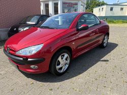 Rot Gebraucht 2002 Peugeot 206 CC Platinum Cabrio | 2.300 € (Etwas zu teuer)