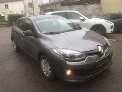 Grau Gebraucht 2015 Renault Mégane III Authentique Limousine | 5.940 € (Guter Preis)