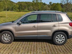 Beige Gebraucht 2015 VW Tiguan Sportline SUV | 11.800 € (Guter Preis)