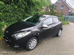 Braun Gebraucht 2008 Mazda 2 Kleinwagen | 3.200 € (Etwas zu teuer)
