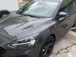 Grau Gebraucht 2021 Ford Focus ST-Line Kombi | 13.500 € (Fairer Preis)