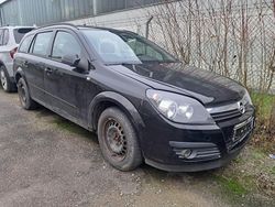 Schwarz Gebraucht 2005 Opel Astra Kombi | 600 € (Guter Preis)