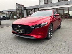 Magmarot (metallic) Gebraucht 2022 Mazda 3 Selection Limousine | 19.890 € (Fairer Preis)