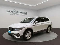 Weiß Gebraucht 2024 VW Tiguan Allspace Life SUV | 35.530 € (Guter Preis)