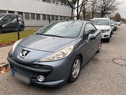 Grau Gebraucht 2009 Peugeot 207 CC Cabrio | 5.499 € (Etwas zu teuer)