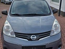 Grau Gebraucht 2011 Nissan Note Van / Kleinbus | 3.990 € (Fairer Preis)