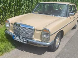 Beige Gebraucht 1974 Mercedes 230 Limousine | 18.990 €