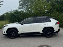Weiß Gebraucht 2019 Toyota RAV4 Hybrid Style SUV | 28.500 € (Fairer Preis)