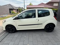 Weiß Gebraucht 2012 Renault Twingo Kleinwagen | 3.899 €