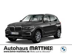 Grau Gebraucht 2021 BMW X5 xLine SUV | 36.950 €