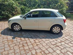 Weiß Gebraucht 2012 Audi A1 Kleinwagen | 8.900 € (Guter Preis)