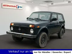Grün Gebraucht 2014 Lada niva SUV | 4.199 €