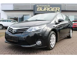 Schwarz Gebraucht 2013 Toyota Avensis Life Kombi | 8.970 € (Fairer Preis)
