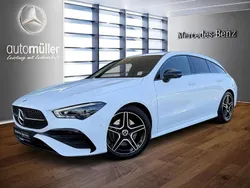 Weiß Gebraucht 2024 Mercedes CLA200 Shooting Brake AMG Kombi | 34.170 € (Fairer Preis)