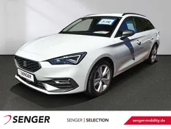 Weiss Gebraucht 2024 Seat Leon FR-Line Limousine | 24.980 € (Guter Preis)