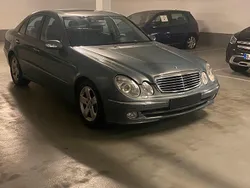 Blau Gebraucht 2004 Mercedes E270 Avantgarde Limousine | 3.999 € (Fairer Preis)