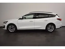 Frozen white Gebraucht 2022 Ford Focus Cool & Connect Kombi | 12.980 € (Fairer Preis)