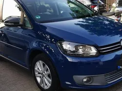 Blau Gebraucht 2011 VW Touran Style Van / Kleinbus | 6.850 € (Guter Preis)