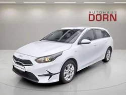 Carraraweiss Neu 2025 Kia Ceed Sportswagon Vision Kombi | 25.990 € (Superpreis)