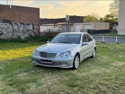 Silber Gebraucht 2005 Mercedes C220 Sport Edition Limousine | 6.000 € (Teuer)