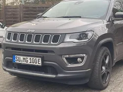 Grau Gebraucht 2021 Jeep Compass SUV | 17.500 € (Fairer Preis)