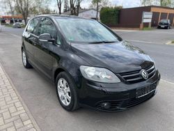 Schwarz Gebraucht 2007 VW Golf Plus Cross Van / Kleinbus | 4.490 € (Fairer Preis)