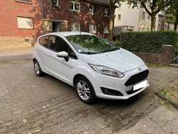 Weiß Gebraucht 2017 Ford Fiesta Celebration Kleinwagen | 8.490 € (Fairer Preis)