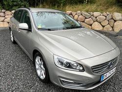 Gebraucht 2015 Volvo V60 Momentum Kombi | 6.800 € (Guter Preis)