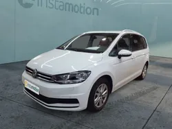 Weiß Gebraucht 2024 VW Touran Comfortline Van / Kleinbus | 34.940 € (Fairer Preis)
