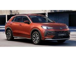 Neu 2025 VW T-Roc Life SUV | 32.990 €
