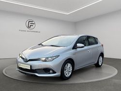 Silber Gebraucht 2017 Toyota Auris Limousine | 13.850 €