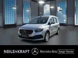 Andere Gebraucht 2022 Mercedes 180 Progressive Limousine | 24.690 € (Fairer Preis)