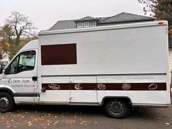 Weiß Gebraucht 2010 Renault Master Limousine | 14.900 €