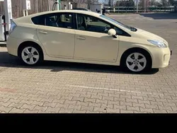 Silber Gebraucht 2013 Toyota Prius Kleinwagen | 8.500 €